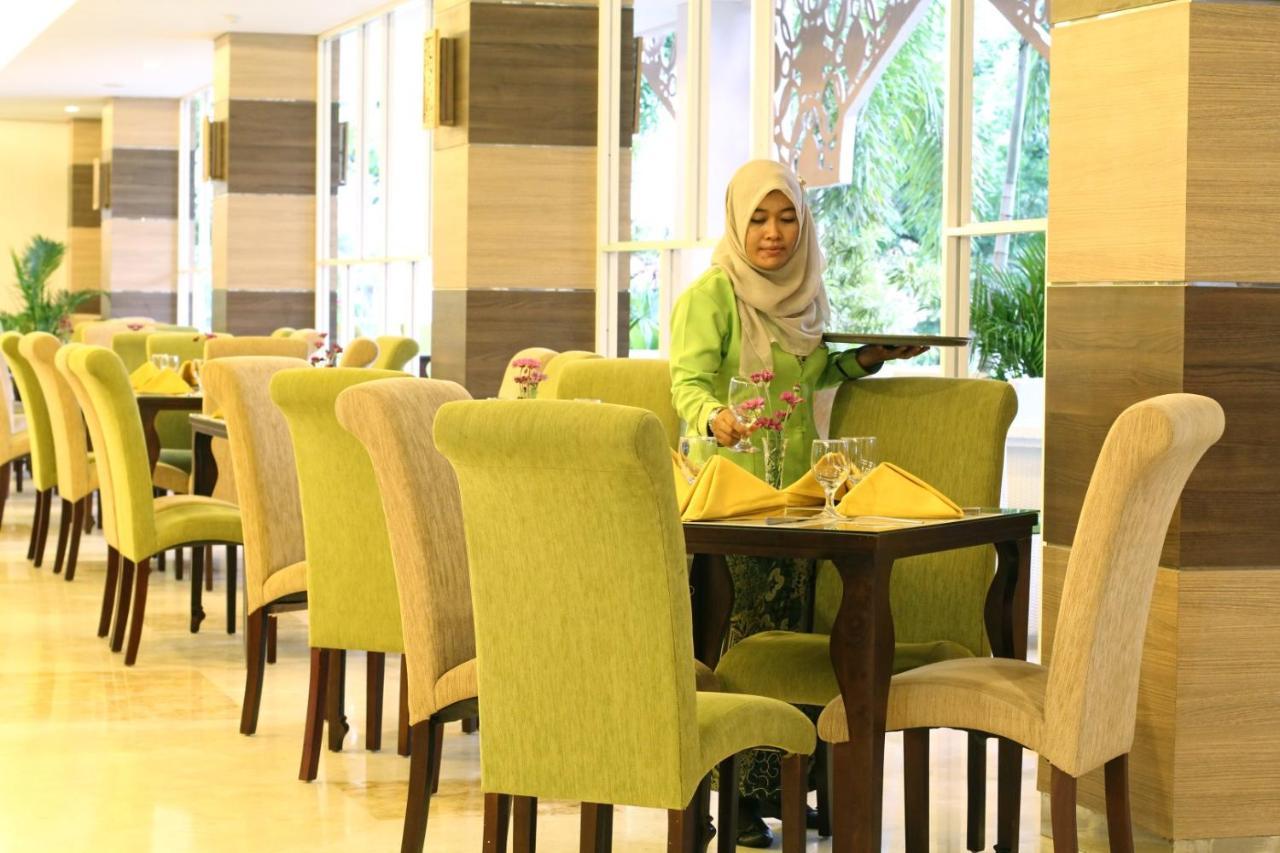 Lorin Syariah Solo Hotel Luaran gambar