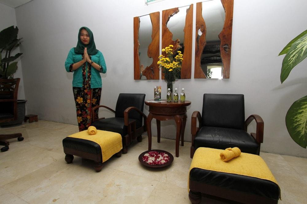 Lorin Syariah Solo Hotel Luaran gambar