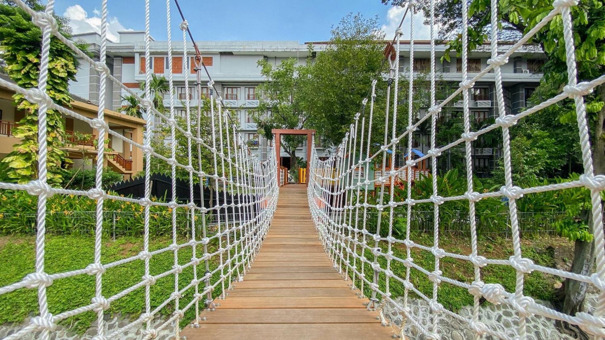 Lorin Syariah Solo Hotel Luaran gambar