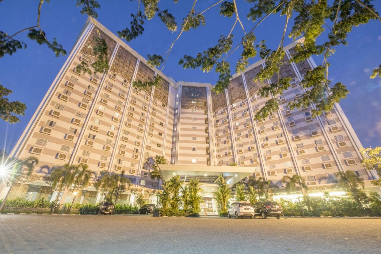 Lorin Syariah Solo Hotel Luaran gambar