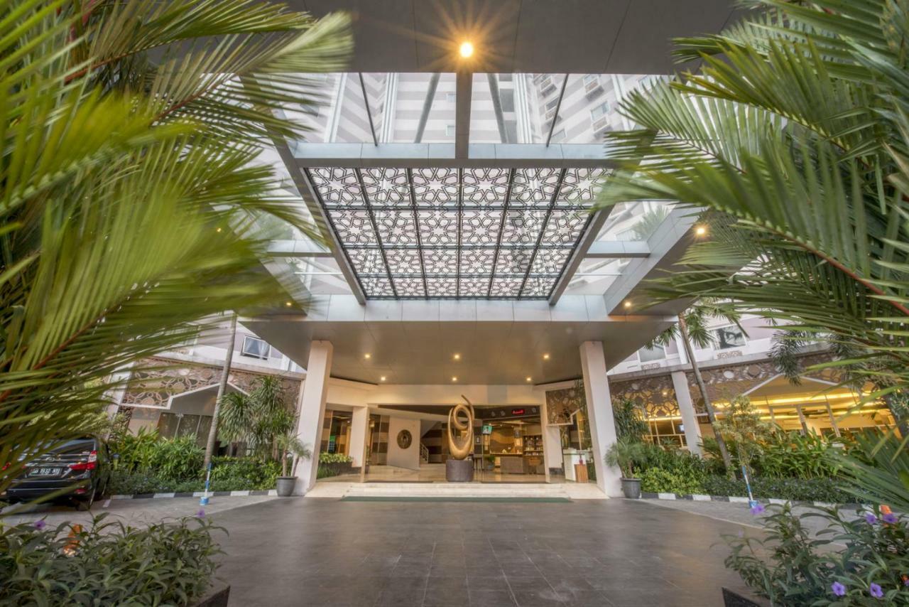 Lorin Syariah Solo Hotel Luaran gambar