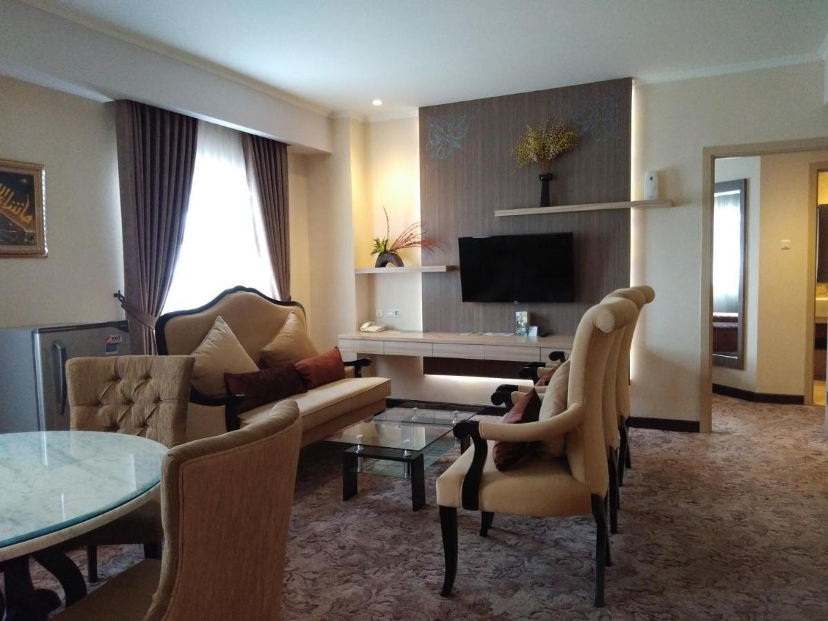 Lorin Syariah Solo Hotel Luaran gambar